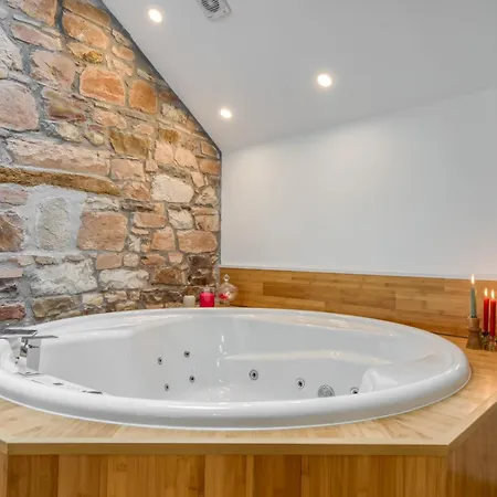 Apartament Le Bain De Diane - Maisons Paladins